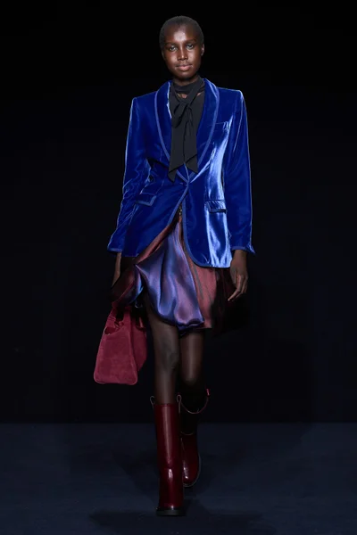 Look 39